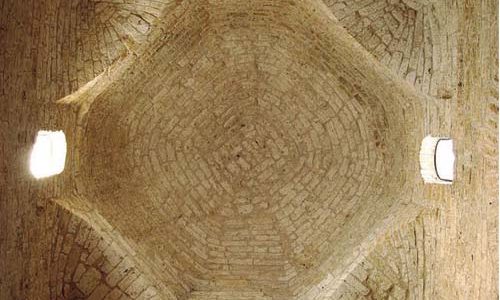 Levantar cimborrios, construir prestigio. La arquitectura monumental como instrumento publicitario durante los siglos del románico
