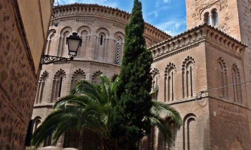 De Mezquitas a Iglesias: La reutilización del espacio sagrado en el Toledo Plenomedieval